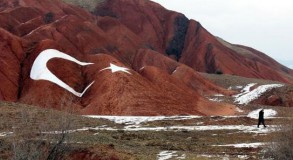 Da�daki ay y�ld�z kardan m�?